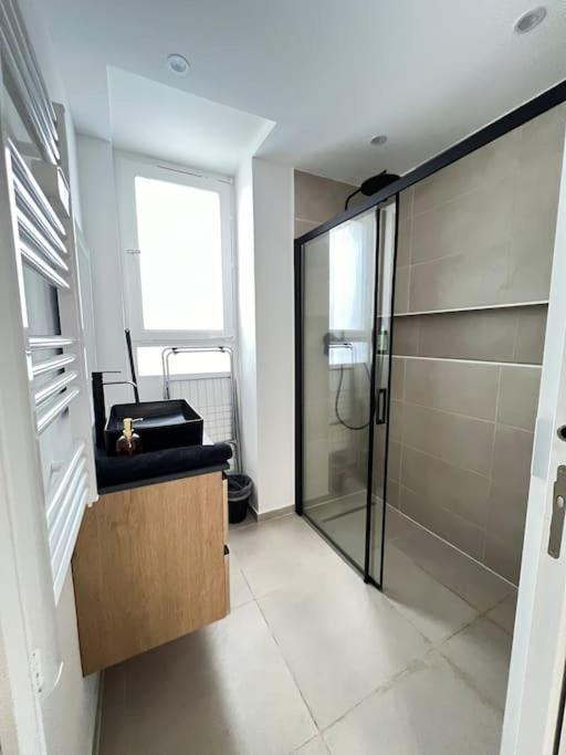 Proche De Paris, Parking Prive Apartment Le Kremlin-Bicetre Ngoại thất bức ảnh