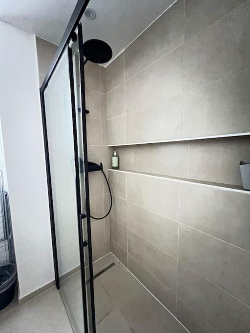 Proche De Paris, Parking Prive Apartment Le Kremlin-Bicetre Ngoại thất bức ảnh