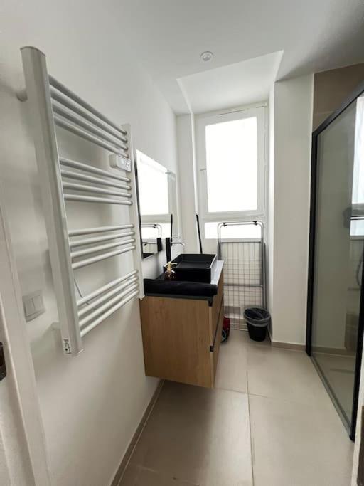 Proche De Paris, Parking Prive Apartment Le Kremlin-Bicetre Ngoại thất bức ảnh